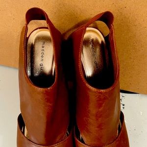 Size 11 wedges never worn